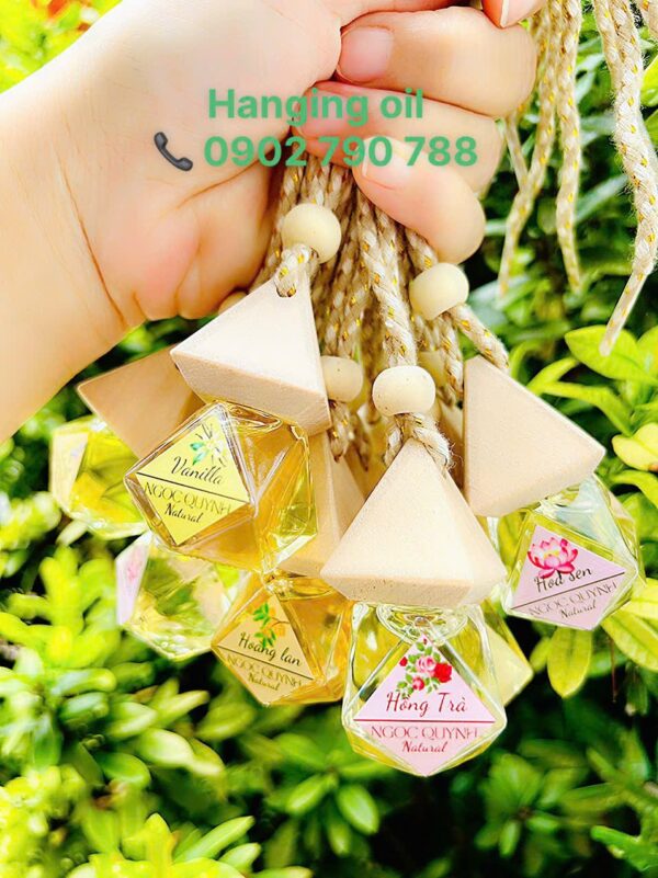 Tinh dầu hồng trà dây treo ô tô