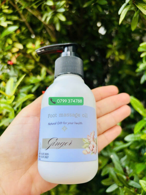 Dầu massage chân gừng