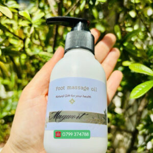 Dầu massage chân ngải cứu